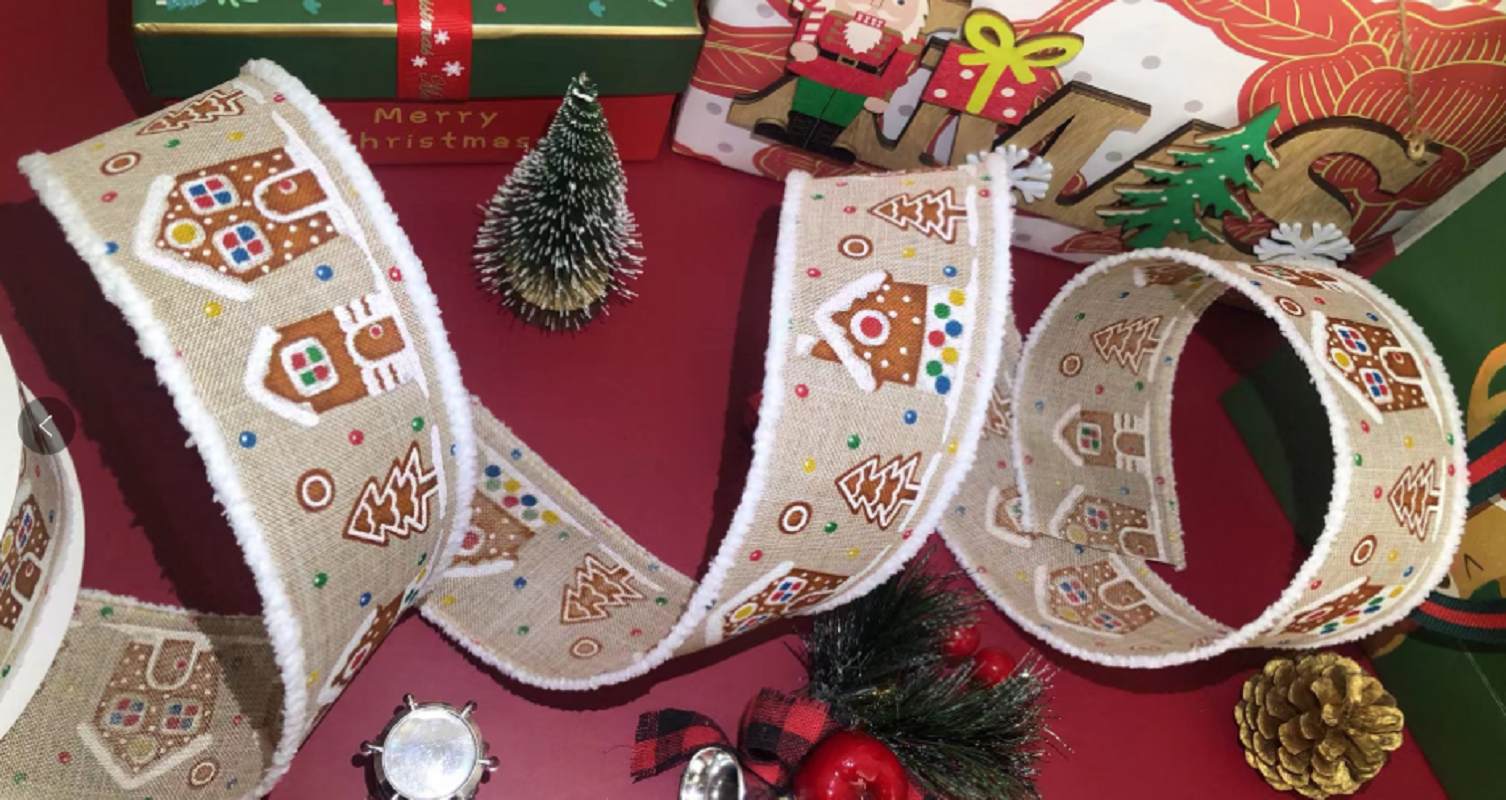 Item No. : 22-026 Christmas Gift Packaging Decoration DIY Linen Multicolored Printed Small House White fringed Christmas Iron Wire Tape 6.3cm Application Scenario