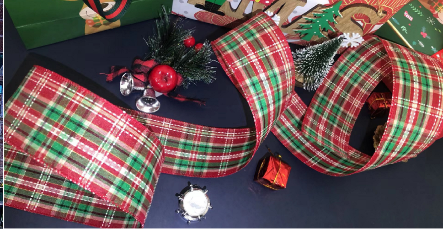 Item No. : 22-028 DIY Christmas Gift Packaging Decoration - Colorful Checkered Christmas Wire Strip 6.3cm Application Scenario
