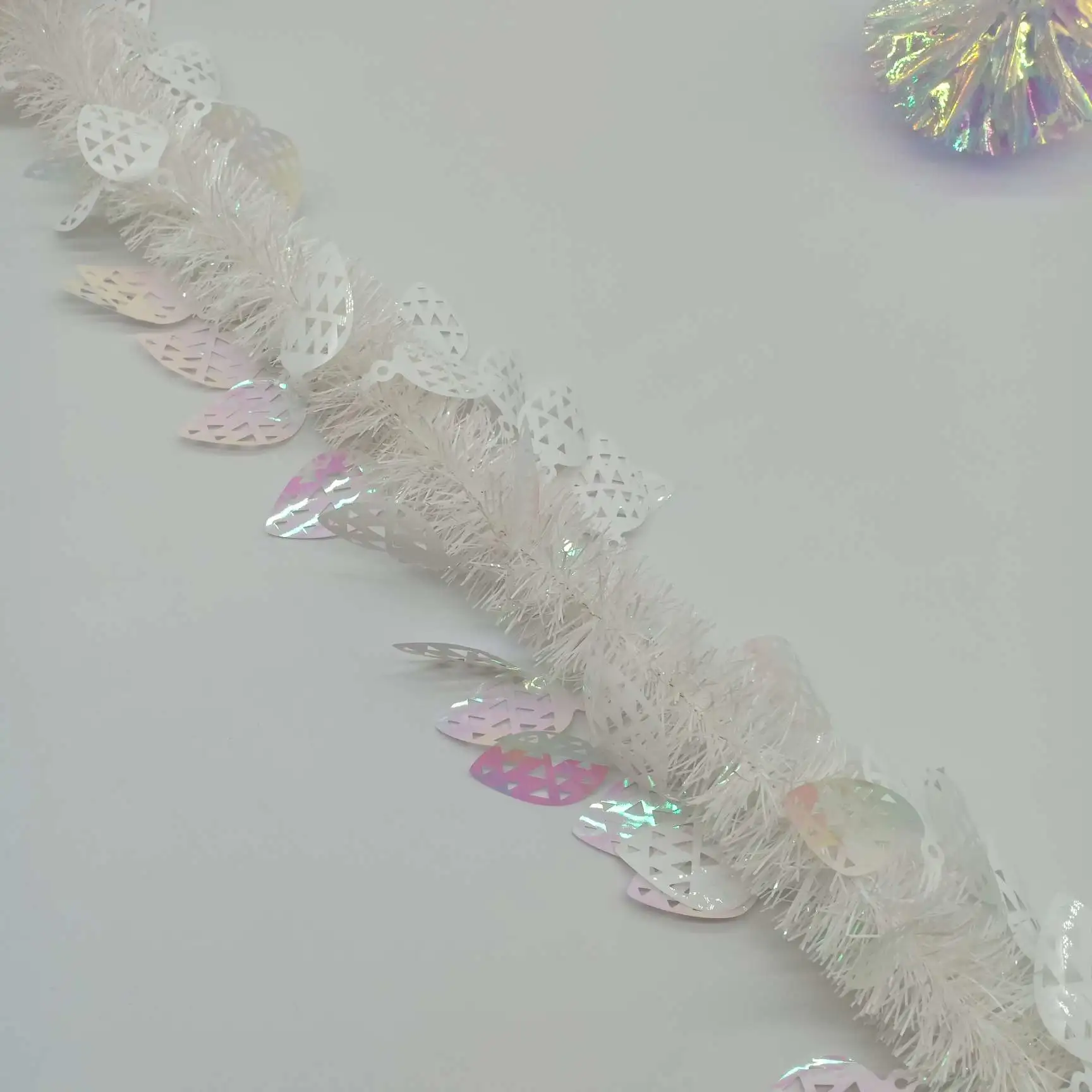 Factory direct sales of Christmas party and festival decoration products, wholesale of color strips and wool strips for foreign trade Application Scenario