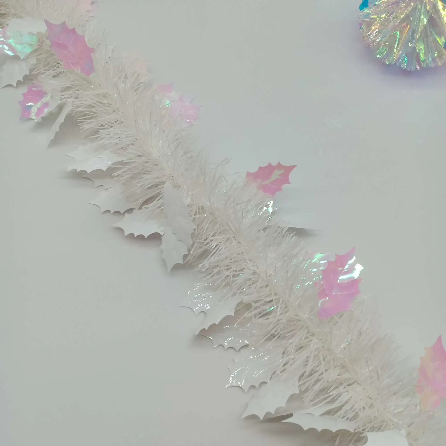 Factory direct sales of Christmas color strips, Christmas decorations, party decoration supplies, wholesale of color strips for foreign trade Application Scenario