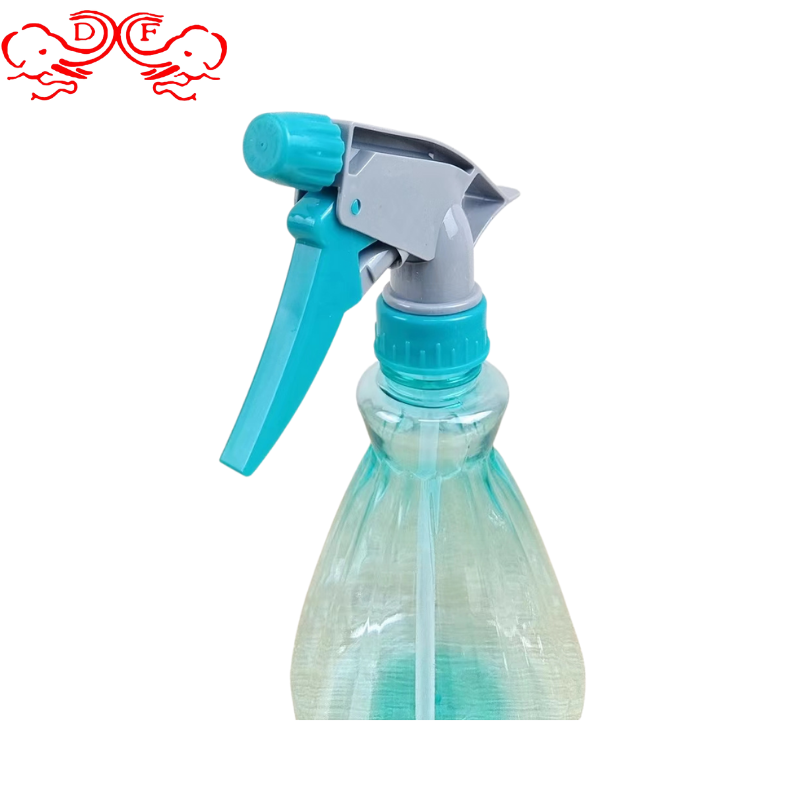 DF68243 Plastic spray bottle, spray bottle, kitchen and hotel supplies, DF Trading House Item Picture