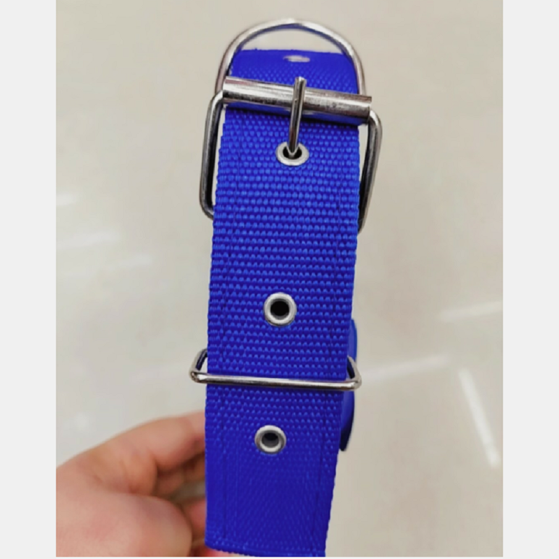 The adjustable pet collar for the dog is 3cm wide Specification image