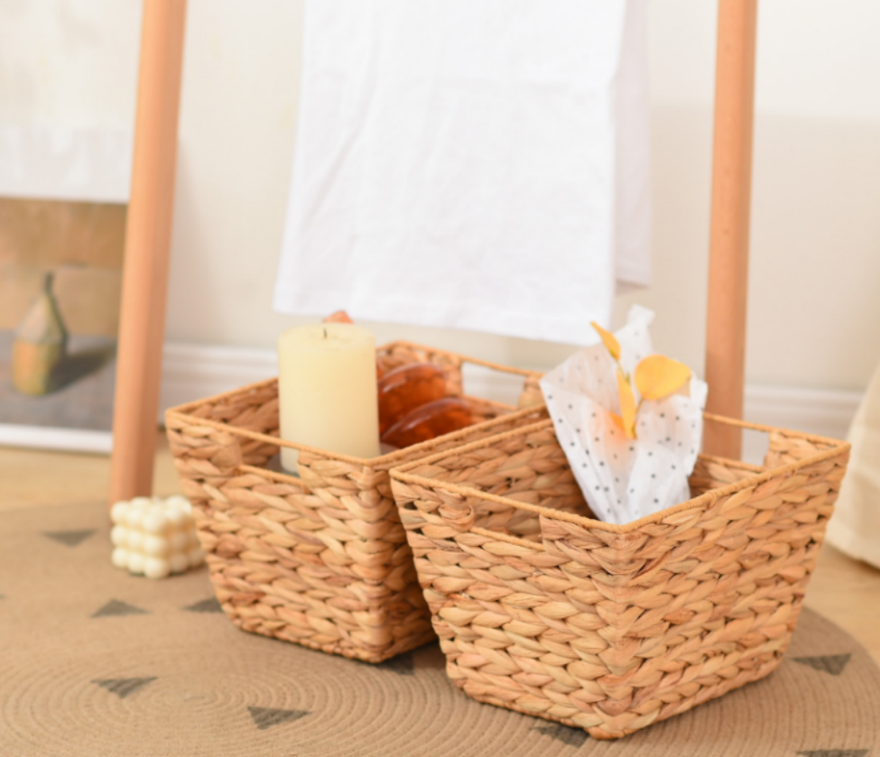 Woven home storage baskets, blue gourd grass storage baskets, clothes and toys organizing baskets, snack and fruit storage baskets Item Picture