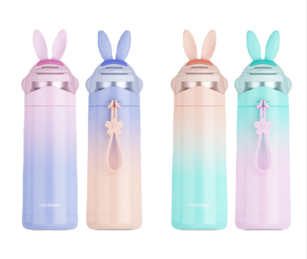 The gradient colorful rabbit insulated cup is a cute water cup that male and female students can casually carry with a rope