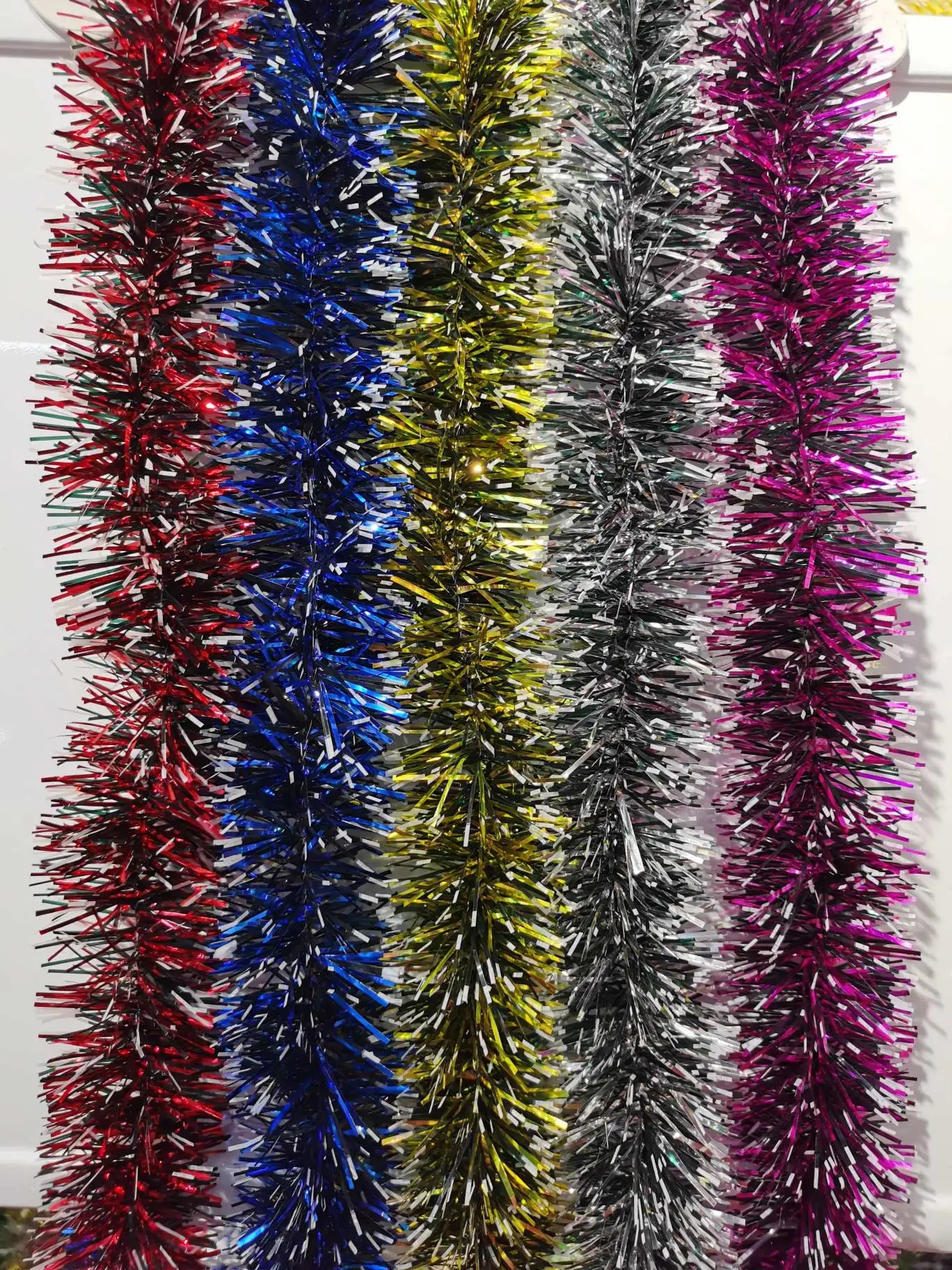 Dark green and white border Christmas ribbons, rubia carnival party supplies, party ribbons details Picture