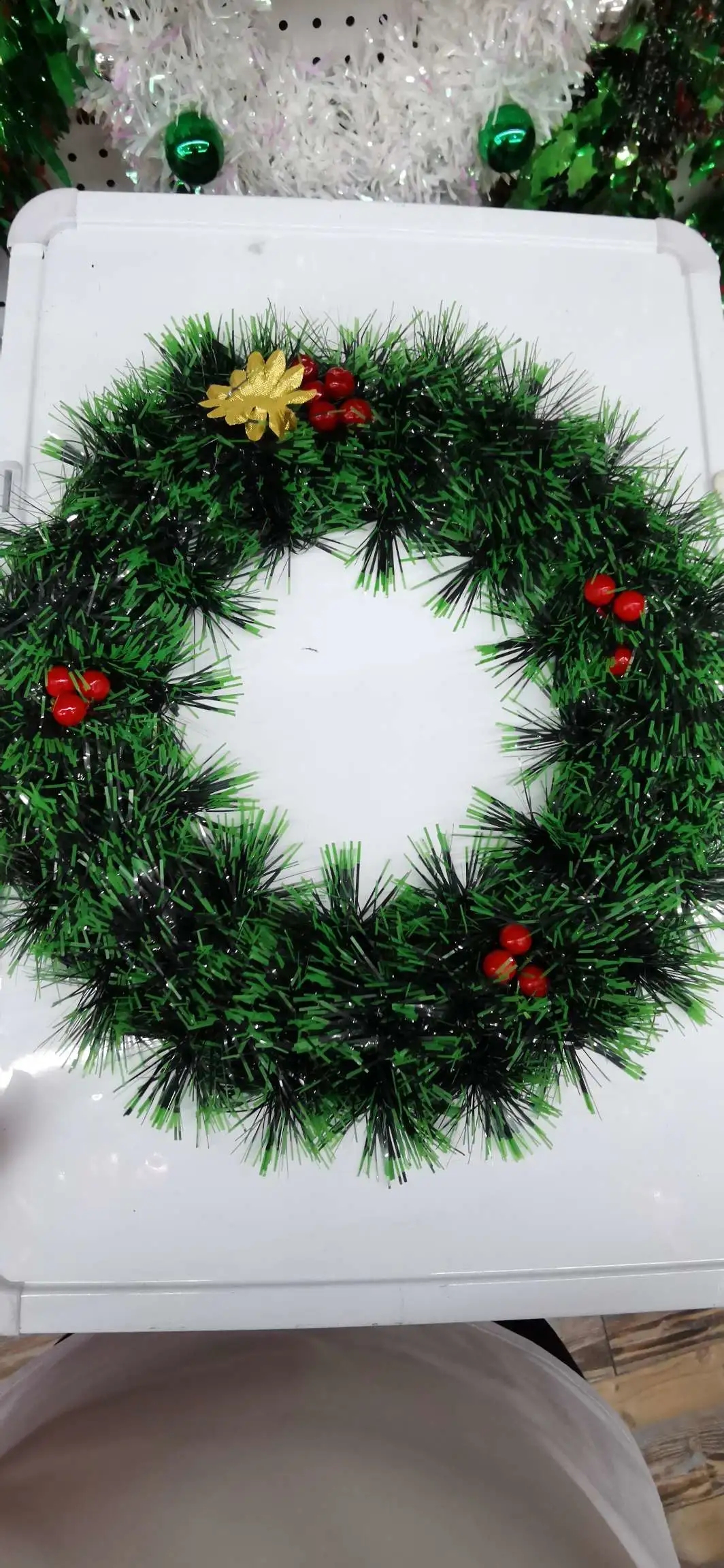 Christmas wreaths, Christmas decorations, scene arrangement, Christmas flower and vine ring decoration Specification image