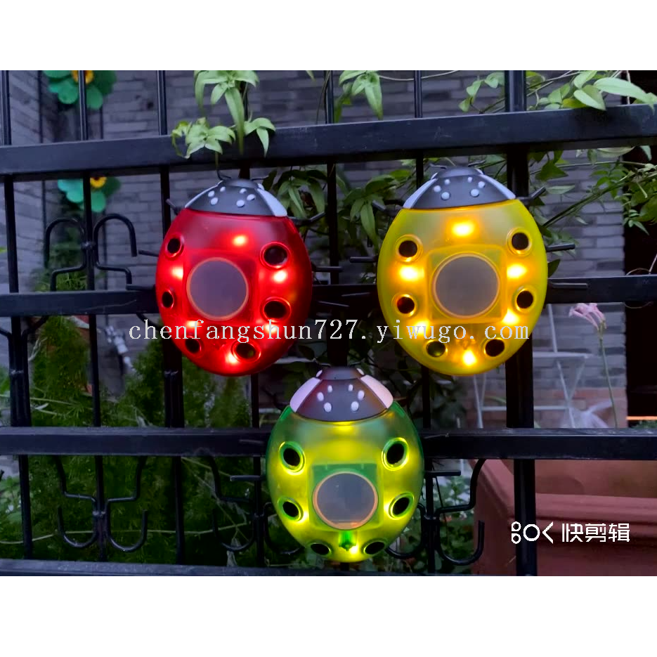 New products of outdoor solar garden lights, household garden fence lights and solar beetle lights have been dispatched details Picture