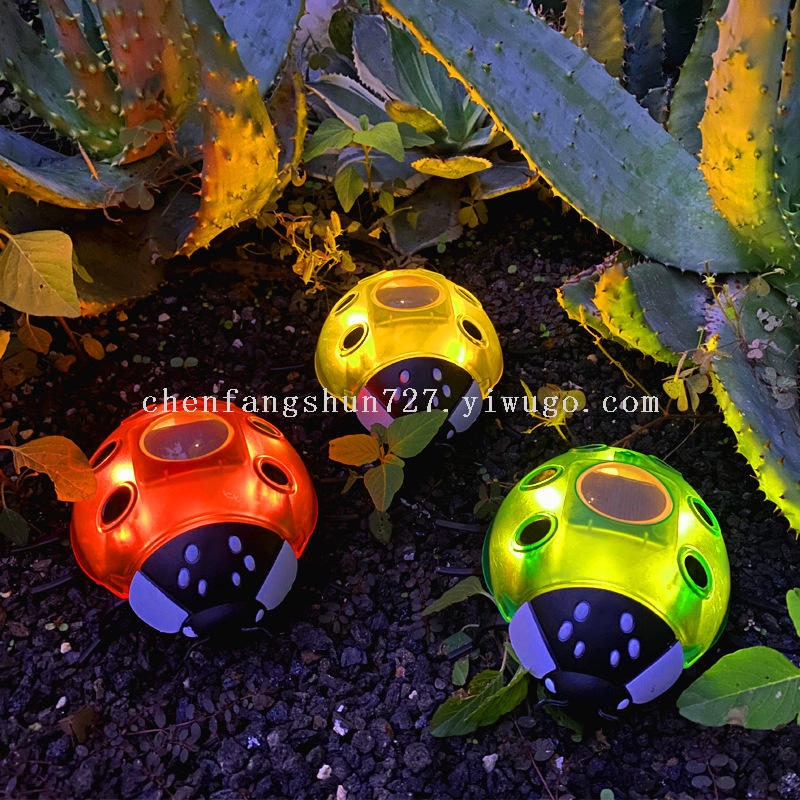 New products of outdoor solar garden lights, household garden fence lights and solar beetle lights have been dispatched