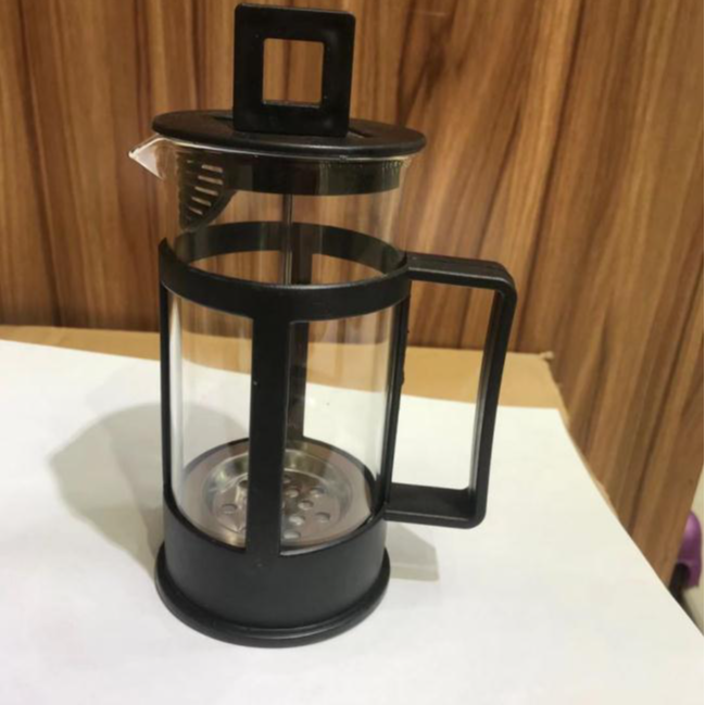 Factory Direct Labyrinth Lid Plastic Tea Maker full figure