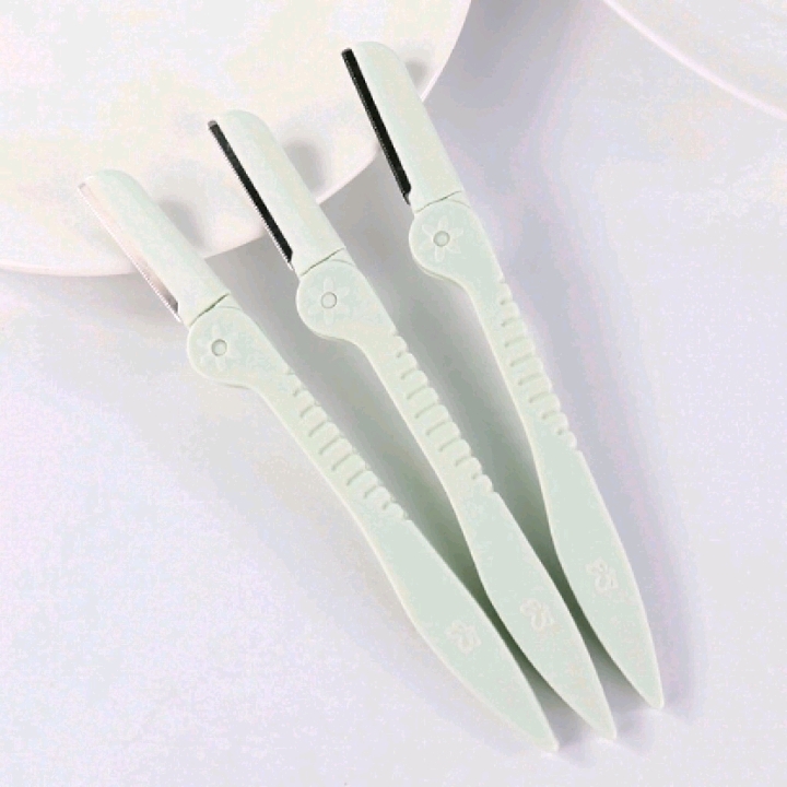 3-Bag Foldable Eyebrow Razor Safe Eyebrow Razor Female Beginner Macro Blade Eyebrow Shaving Tool Set) Application Scenario