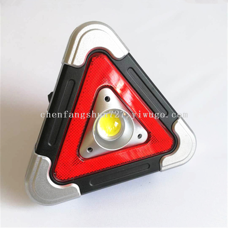 Solar-powered portable floodlight LED multi-functional charging high-intensity triangular warning emergency light Application Scenario