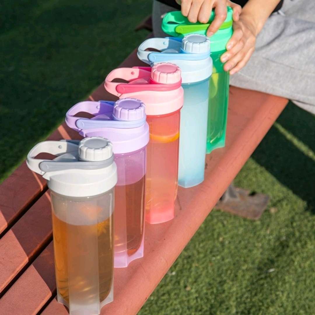 手摇摇杯代餐蛋白粉创意塑料水瓶运动健身厚奶昔搅拌球杯子带刻度
